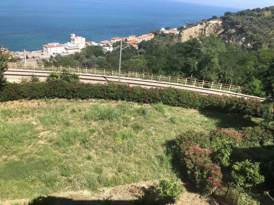 VIEW FROM THE WINDOW, ALL ROOMS HAVE BEACH VIEW, THE GARDEN 