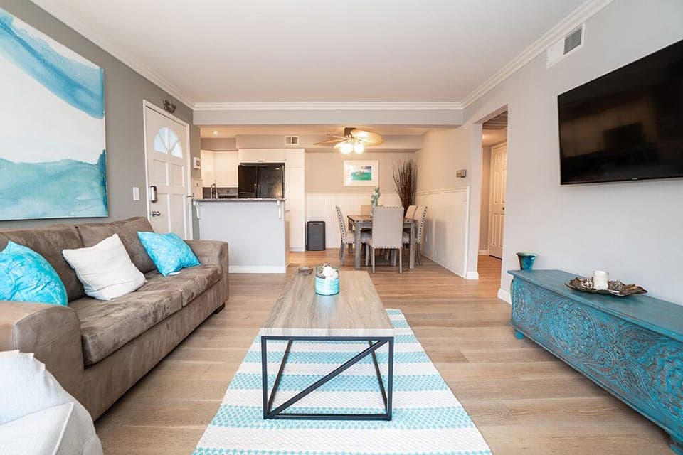 Comfortable pull out mattress for two in couch