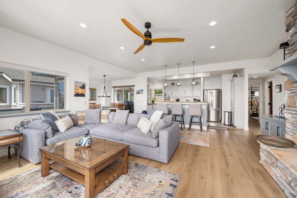 Open Concept, Living Room/Kitchen