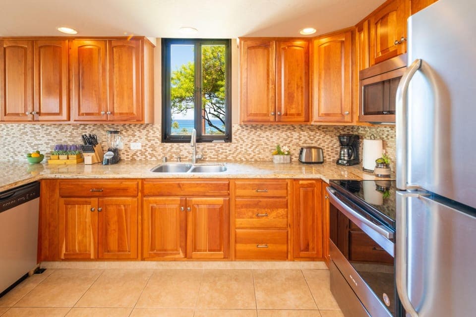 Condo, Multiple Beds (Kona Pacific A102) | Private kitchen