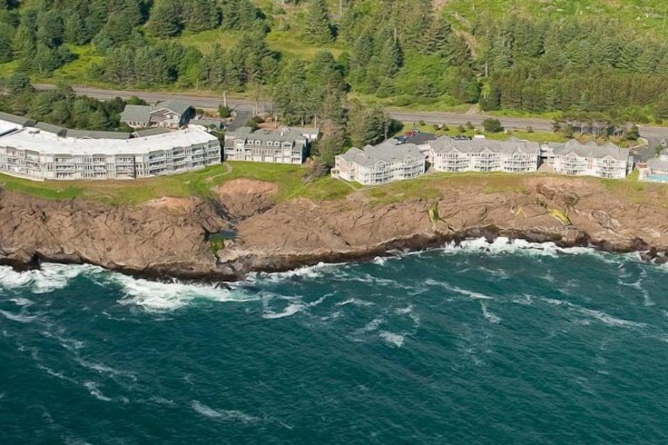 Depoe Bay View - Village at North Pointe