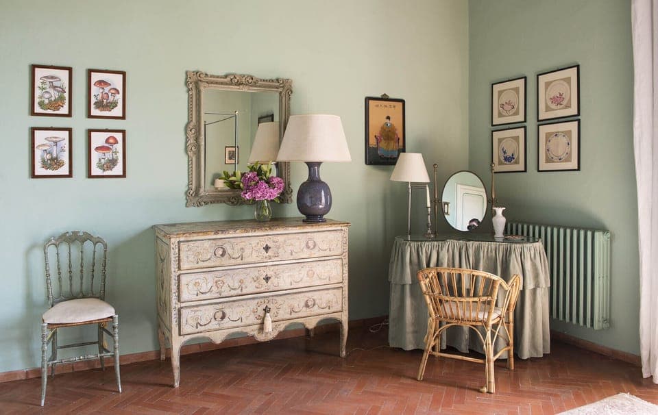 nonni bedroom details