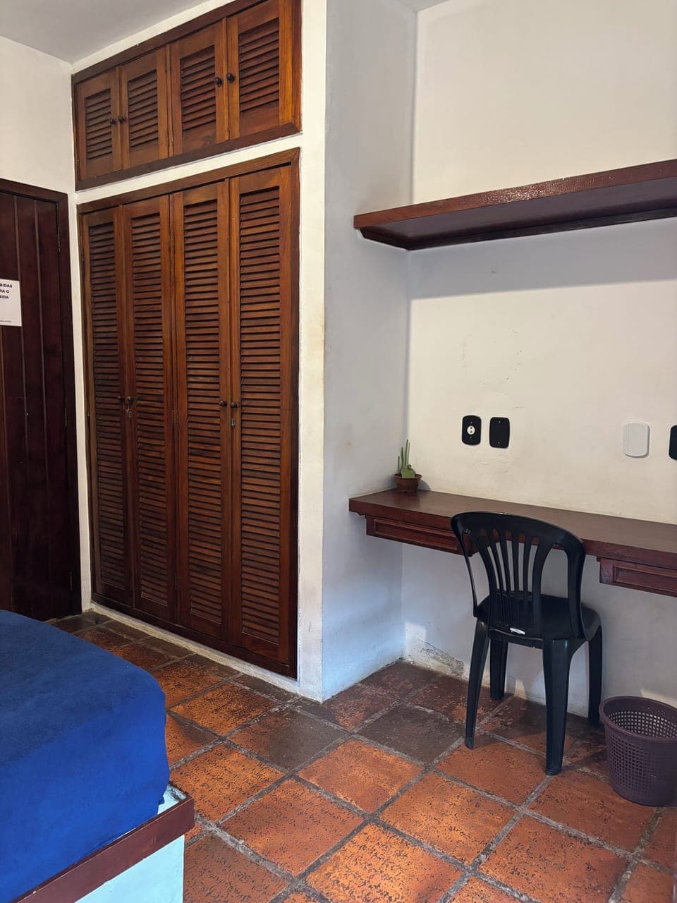 Twin Room | Wardrobe