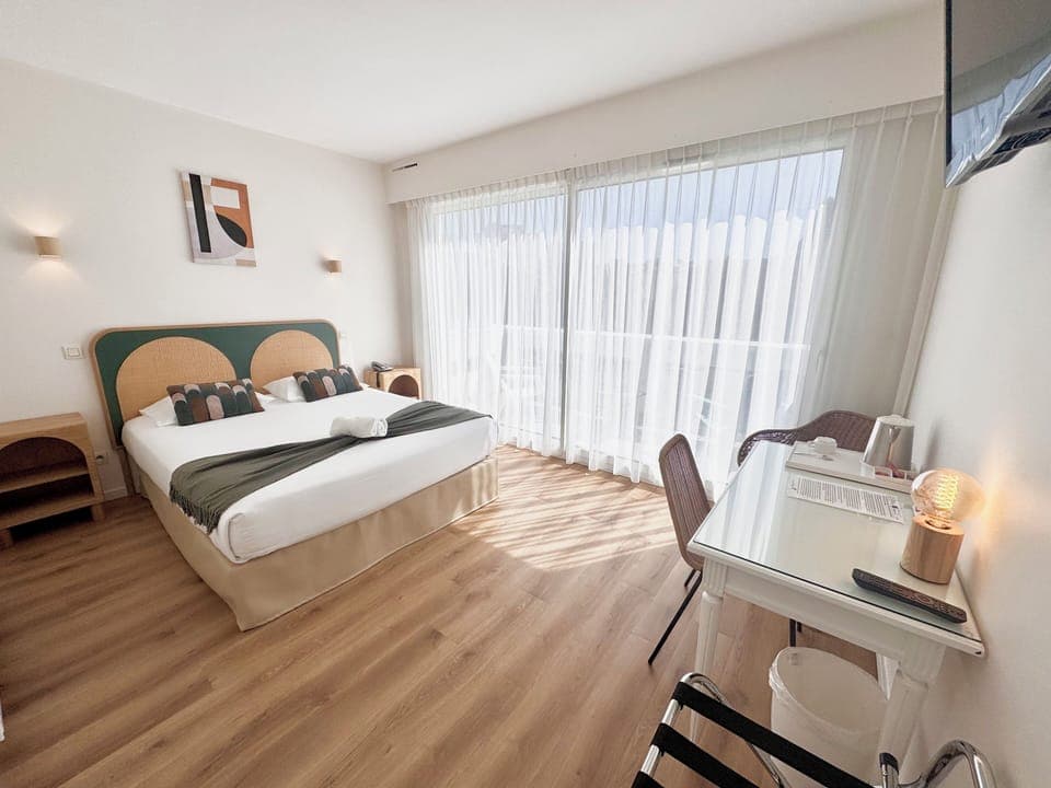 Superior Double Room, Balcony | Premium bedding, individually decorated, individually furnished, desk