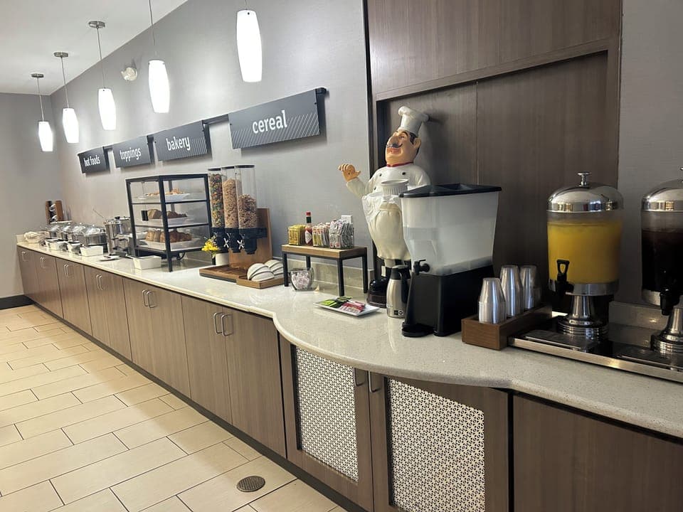 Breakfast and dinner served, American cuisine