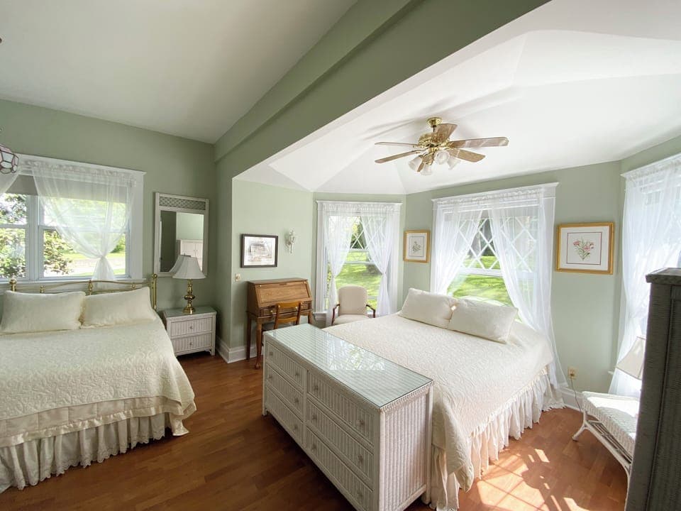 Double Room (Shenandoah Suite) | Premium bedding, individually decorated, individually furnished, desk