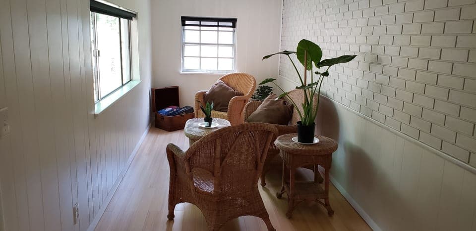 SUNROOM:
Great place to kick back & relax