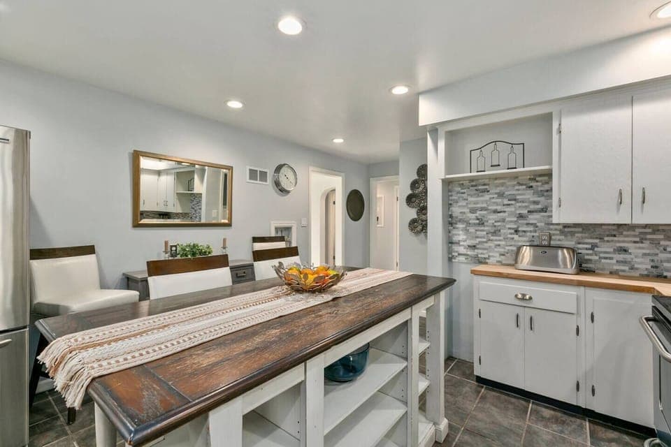 Plenty of room to prep your food!