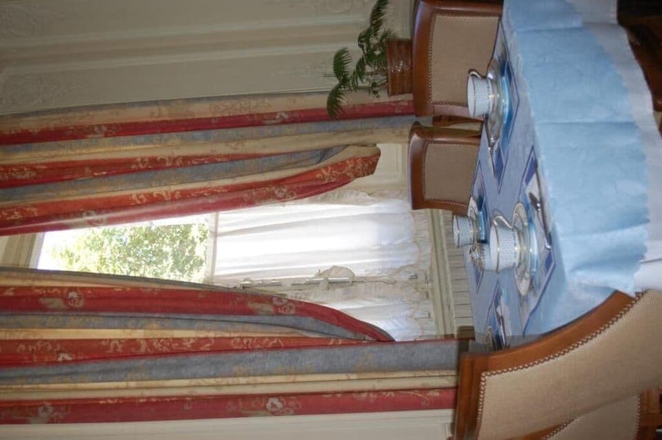 Minibar, desk, soundproofing, free cribs/infant beds