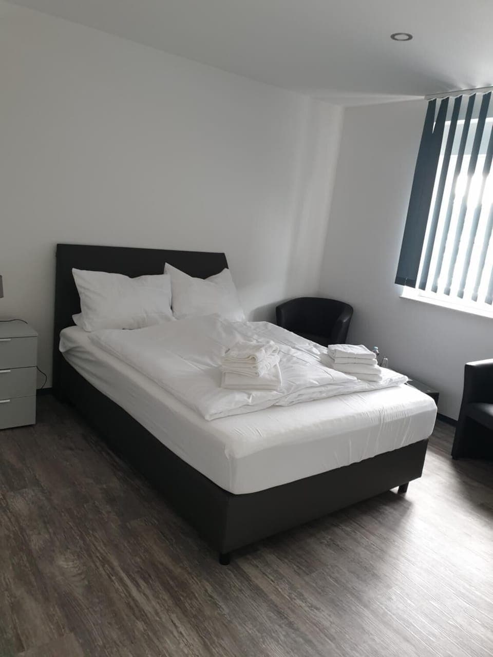 Blackout drapes, soundproofing, free WiFi, bed sheets