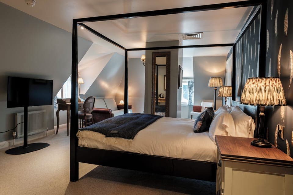 Family Double Room | Hypo-allergenic bedding, individually decorated, individually furnished