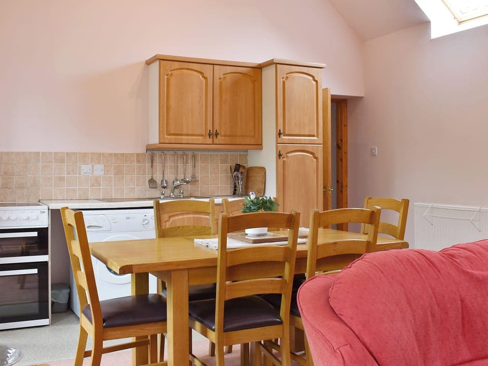 Well equipped kitchen/ dining area | The Cottage at Cauldcoats, Near Linlithgow