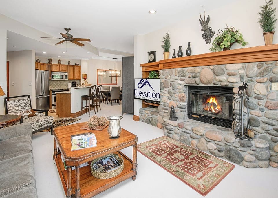 Family Condo | Living area | Flat-screen TV, Netflix, Hulu, streaming services