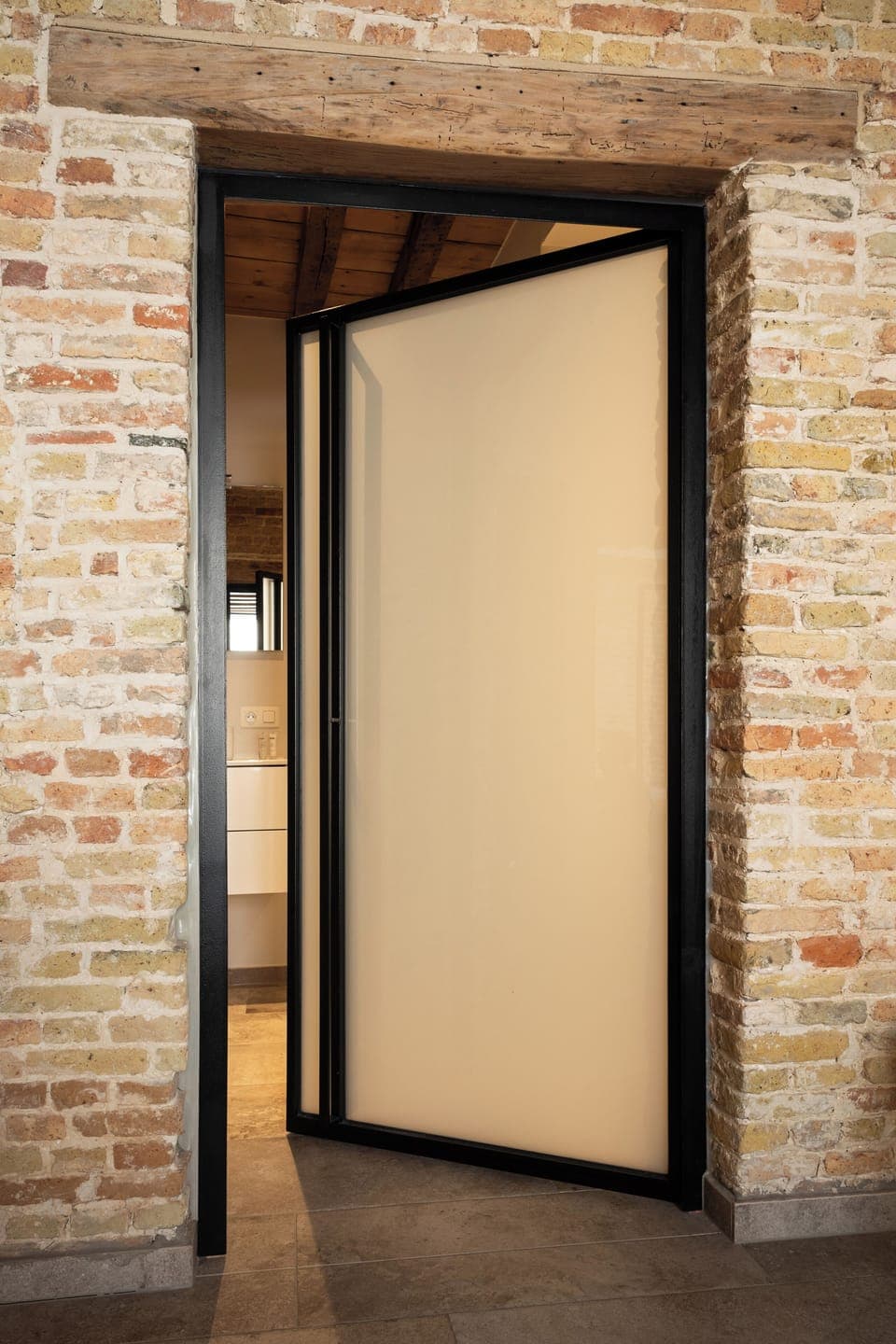 Family Twin Room (four) | Bathroom | Shower, free toiletries, hair dryer, towels