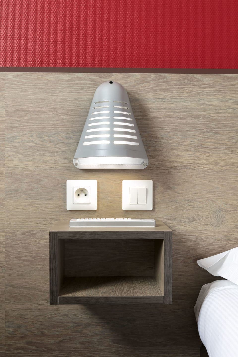 Desk, soundproofing, iron/ironing board, free WiFi