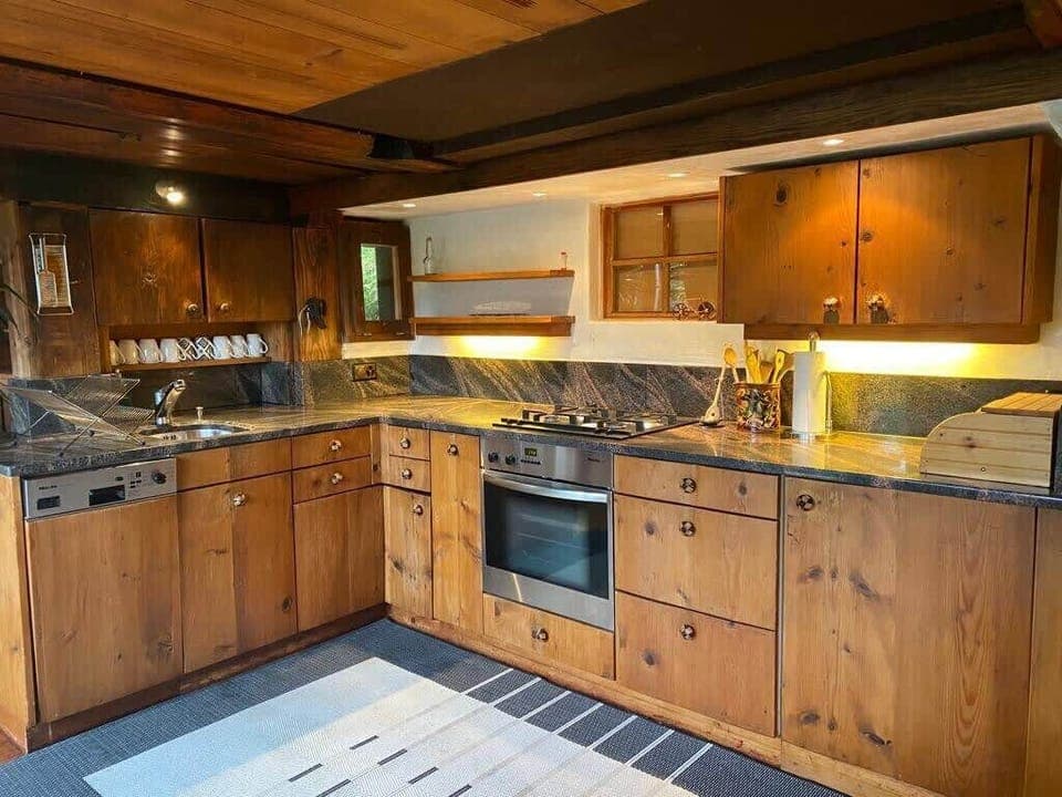 the stunning kitchen 