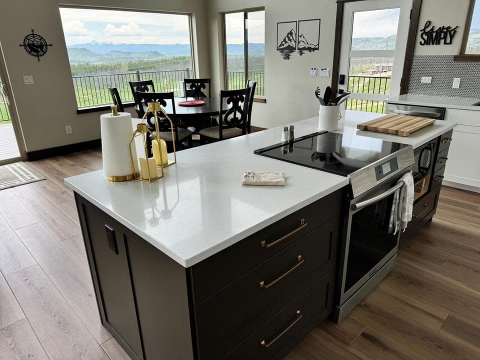 Plenty of counter space and views for days