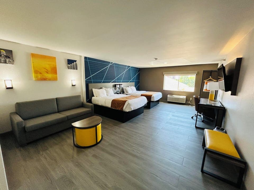 Basic Suite, Multiple Beds, Non Smoking | 1 bedroom, in-room safe, desk, laptop workspace