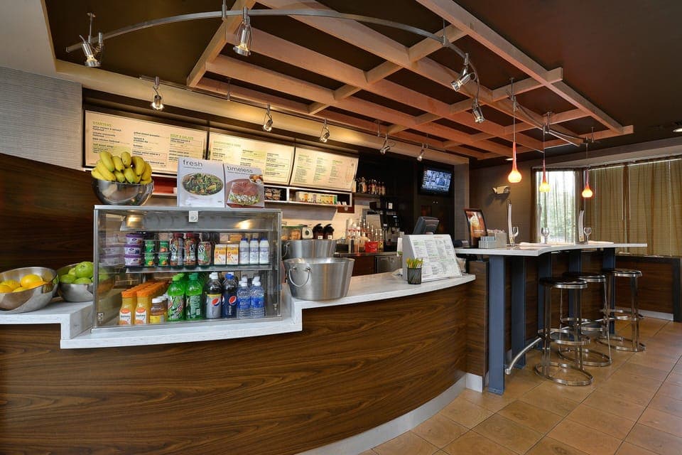 Breakfast, lunch, dinner served; American cuisine 