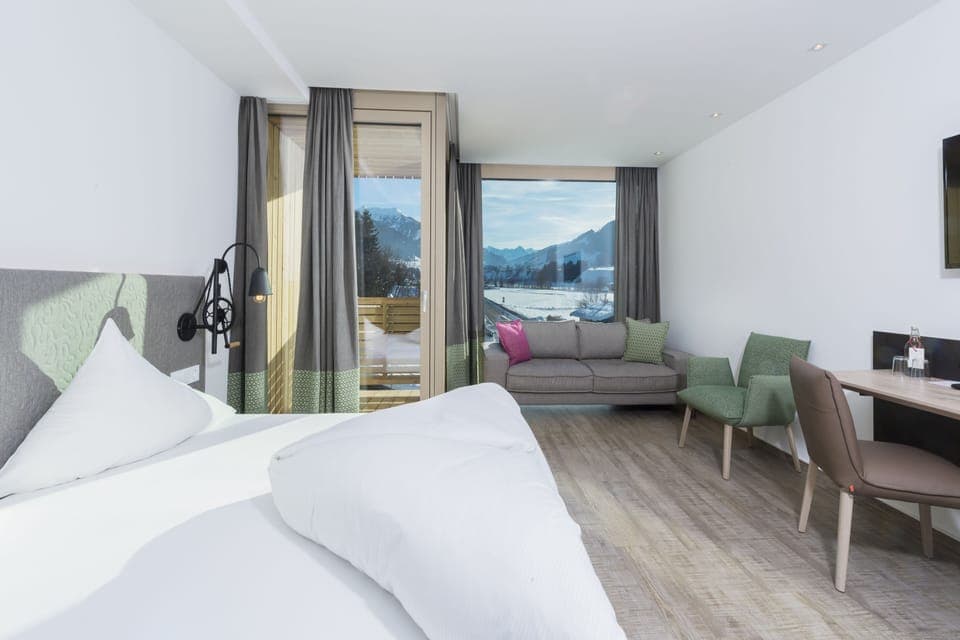 Panoramic Room | Desk, soundproofing, free WiFi, bed sheets