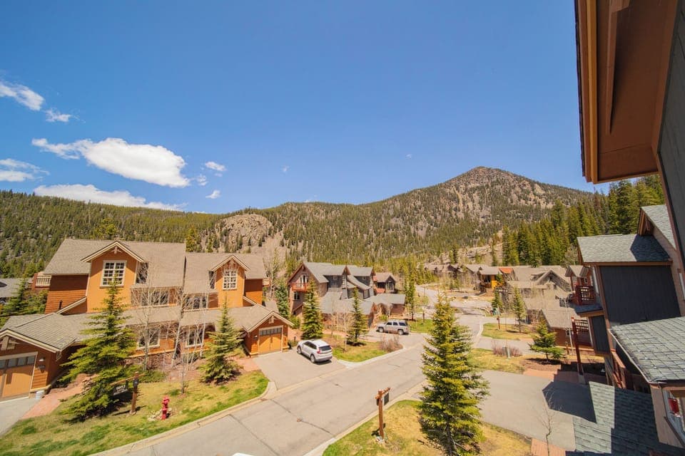 Panoramic mountain and neighborhood views #summer