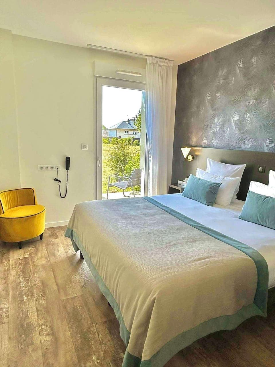 Superior Room, Terrace | Premium bedding, in-room safe, individually decorated, laptop workspace