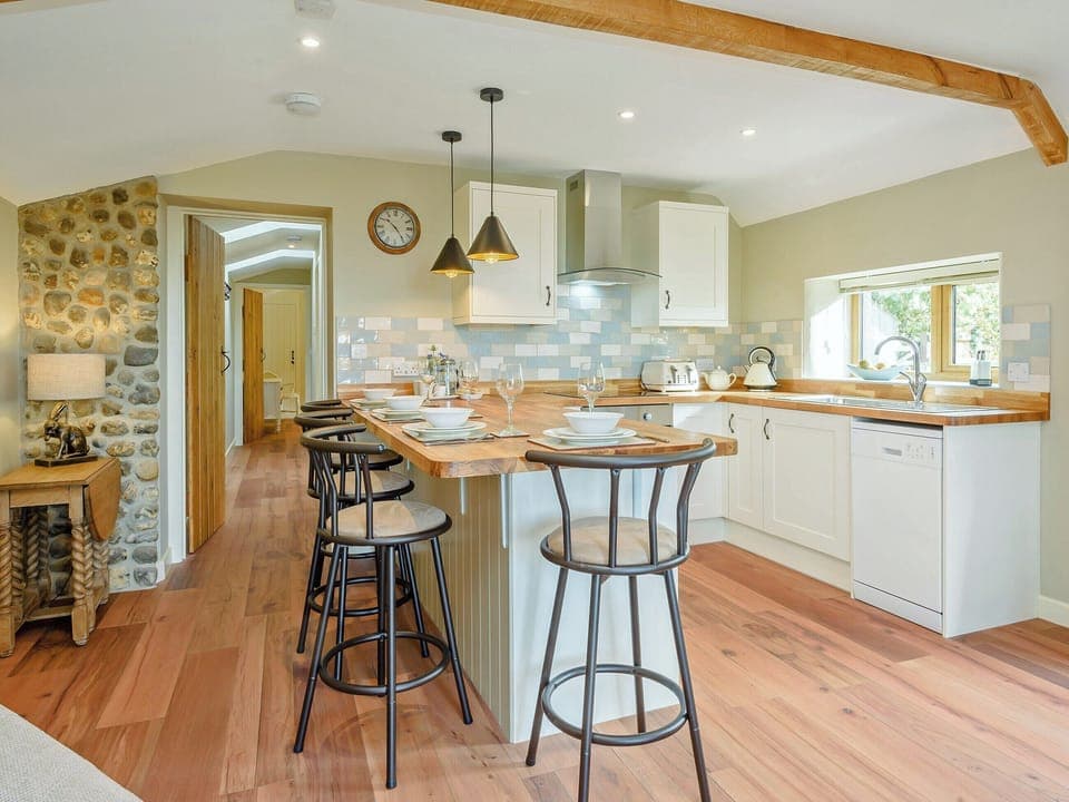 <strong>C</strong>ontemporary kitchen area | Stackyard Cottage, Skeyton, near North Walsham