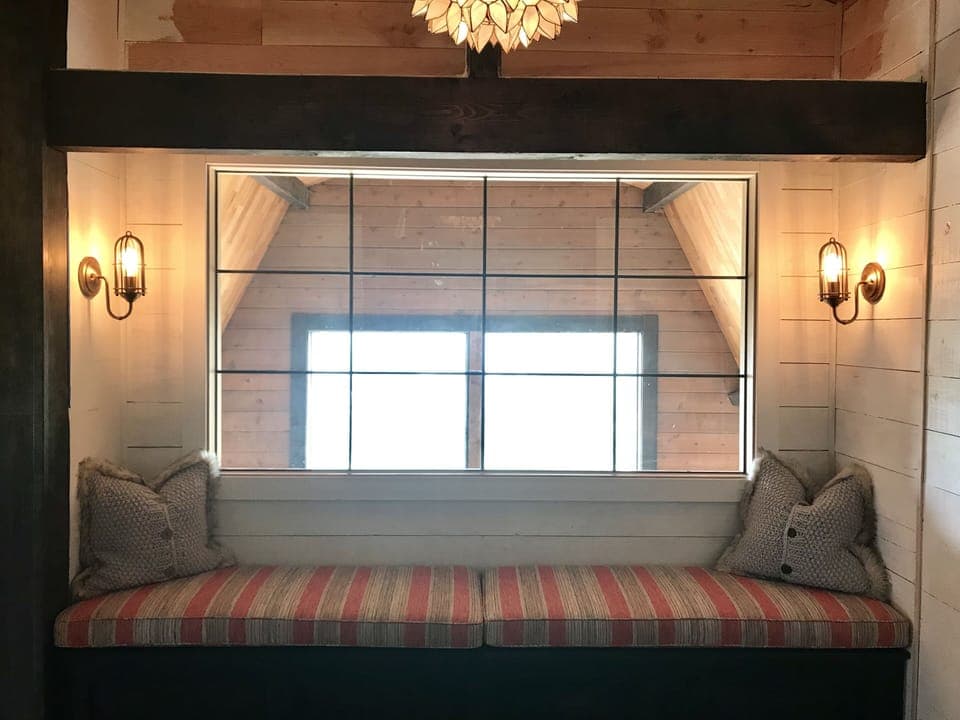 2nd floor Rainier Bunkroom interior window seat