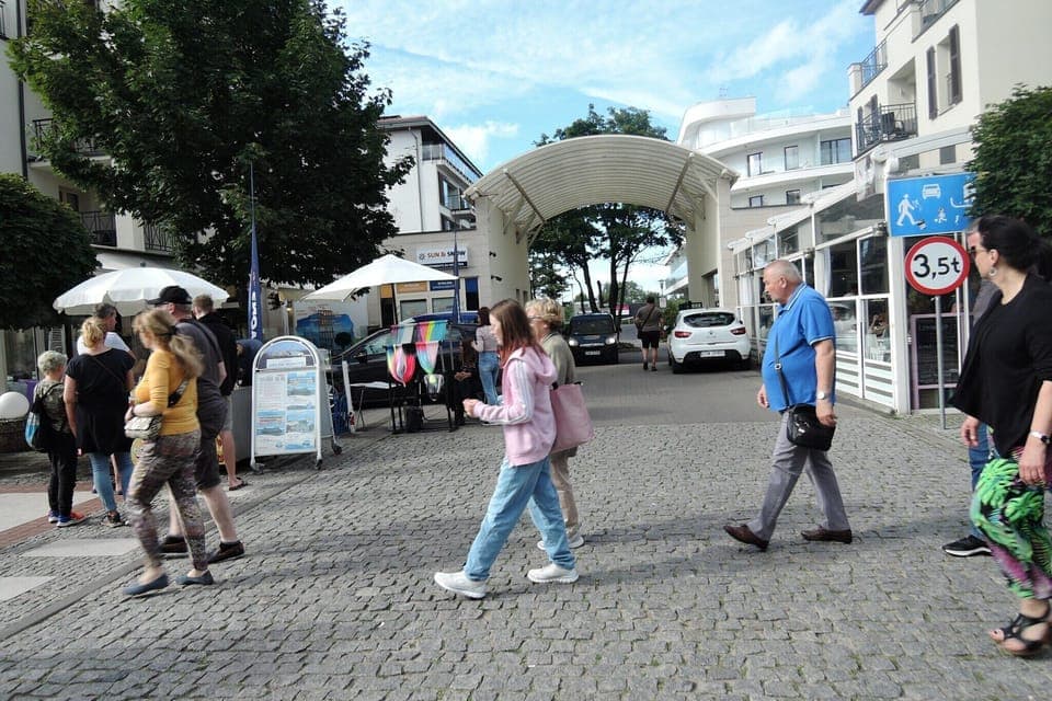 Entrance / Reception