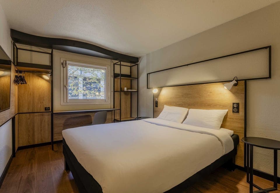 Premium bedding, desk, soundproofing, iron/ironing board