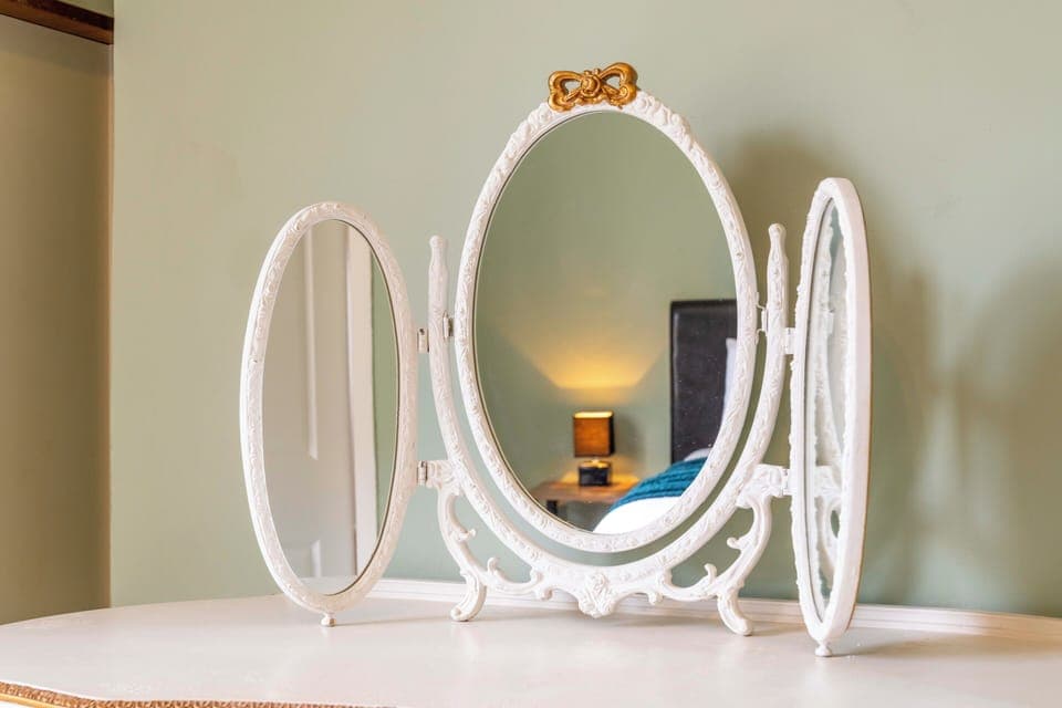 3 bedrooms, in-room safe, desk, blackout drapes