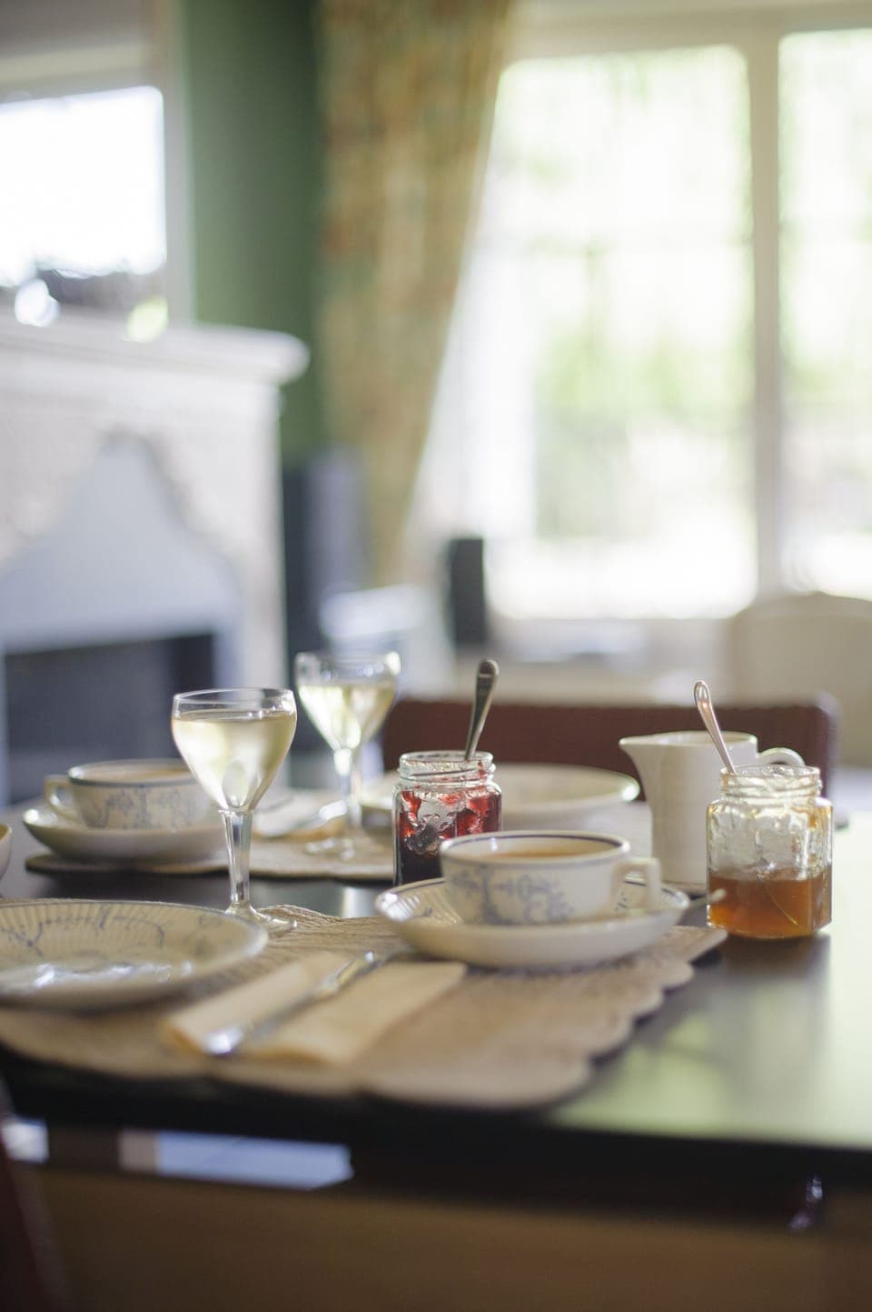 Breakfast (EUR 13 per person)