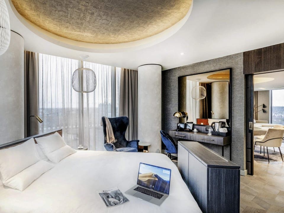 In-room safe, soundproofing, iron/ironing board, free WiFi