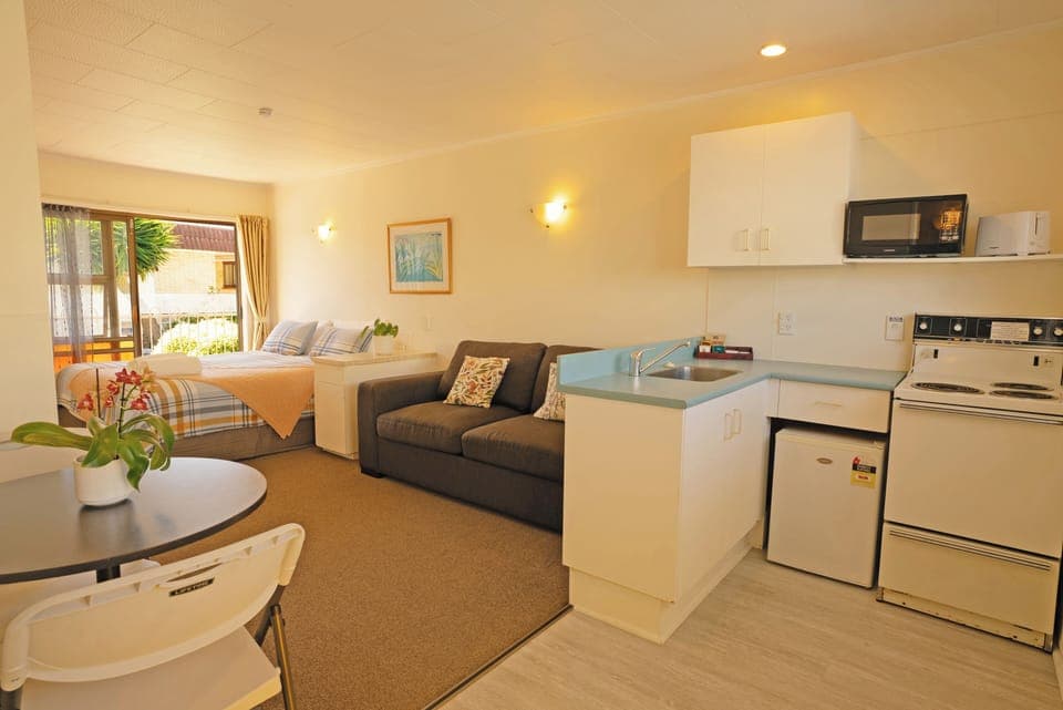 Deluxe Studio | Soundproofing, free WiFi, bed sheets