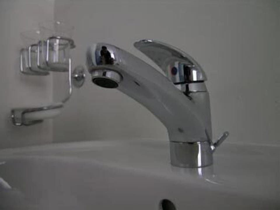 Bathroom sink