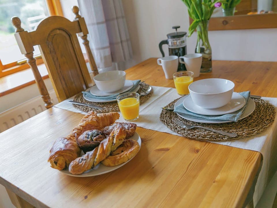 Dining area | Tankey Lake Farm- Teal - Tankey Lake Farm, Llangennith, near Swansea