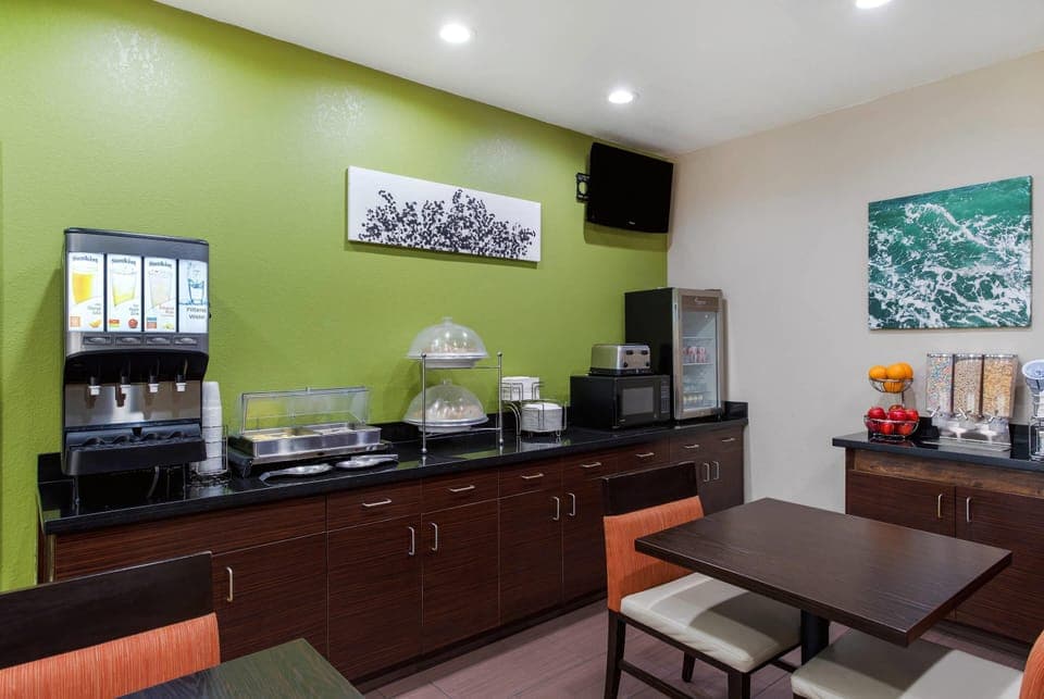 Free buffet breakfast