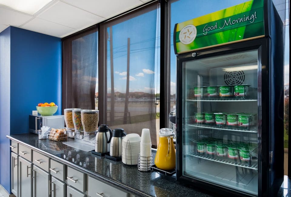 Free daily continental breakfast