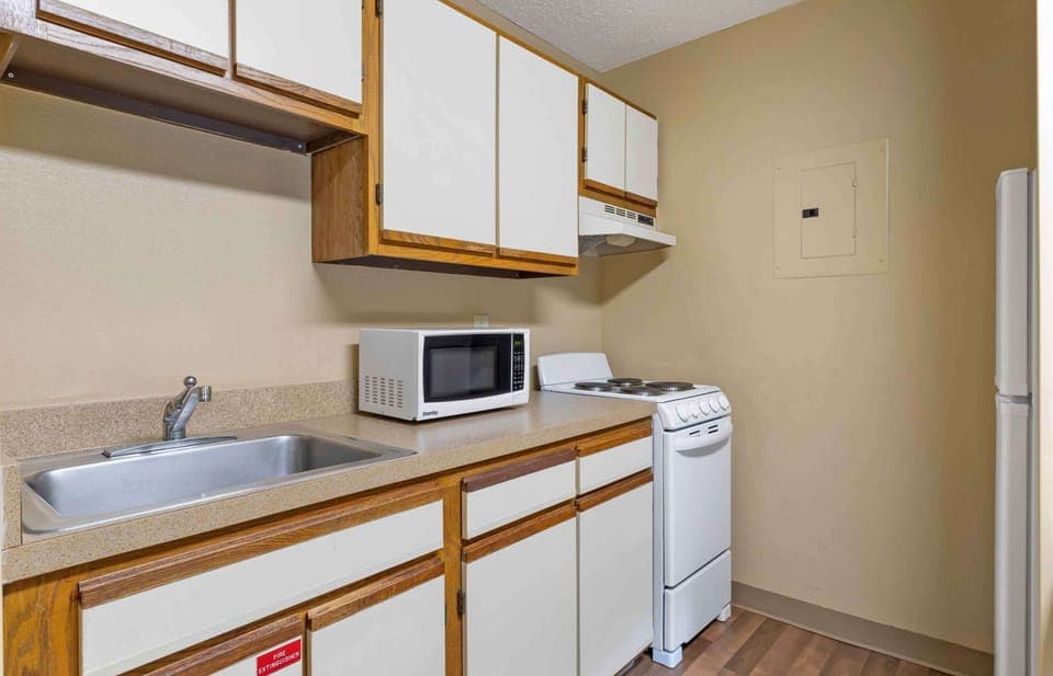 Desk, iron/ironing board, free WiFi