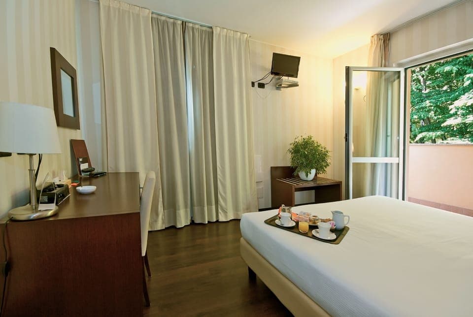 Double main wing | Premium bedding, minibar, in-room safe, desk