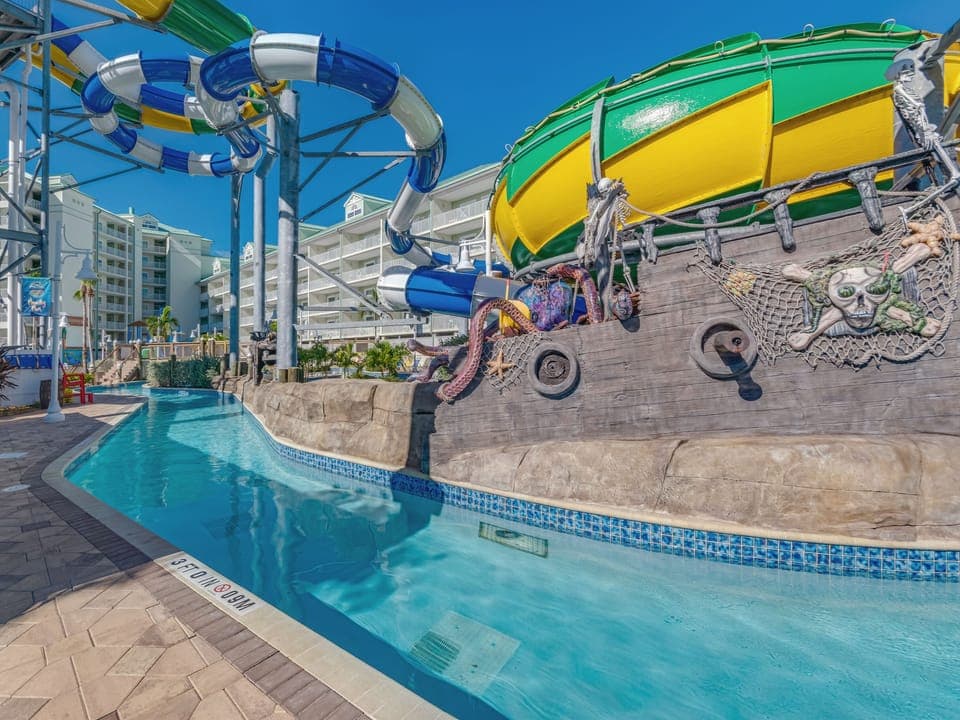 On site waterpark with 4 FREE DAILY passes included!