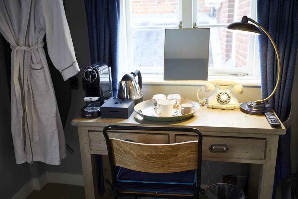 Single Room, 1 Twin Bed | In-room business center