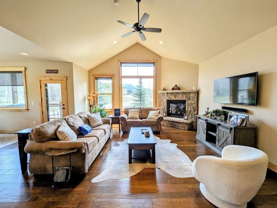 Stunning townhome in North Keystone