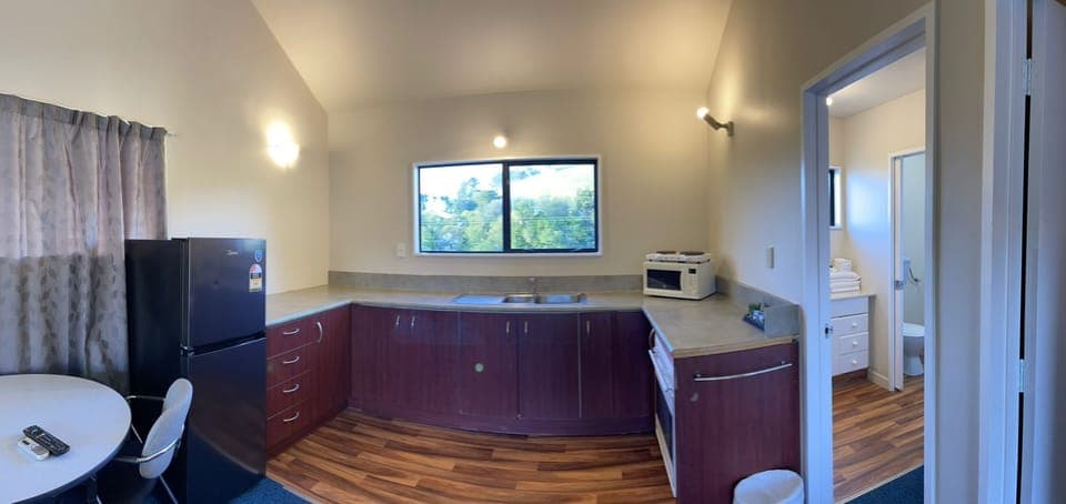 Family Suite | Private kitchen | Fridge, microwave, electric kettle