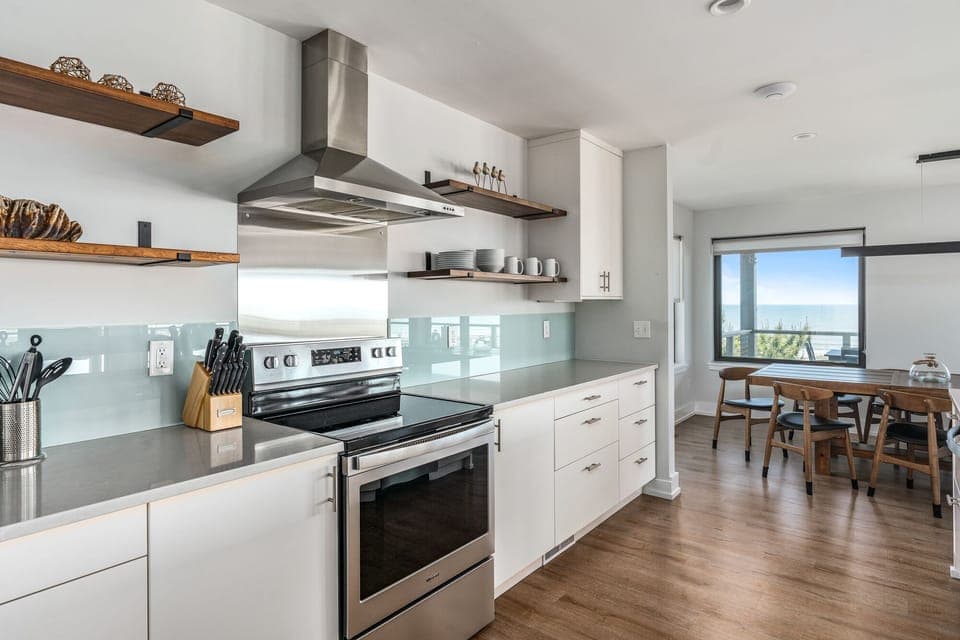 Kitchen / dining