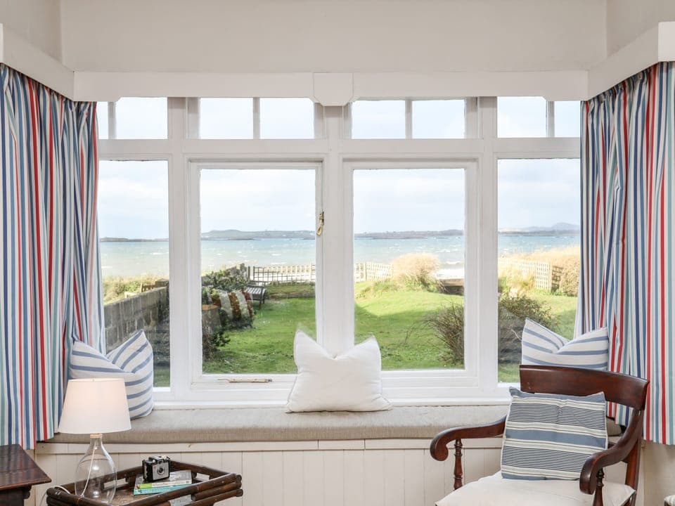 Cottage | 2 bedrooms, individually decorated, individually furnished, free WiFi