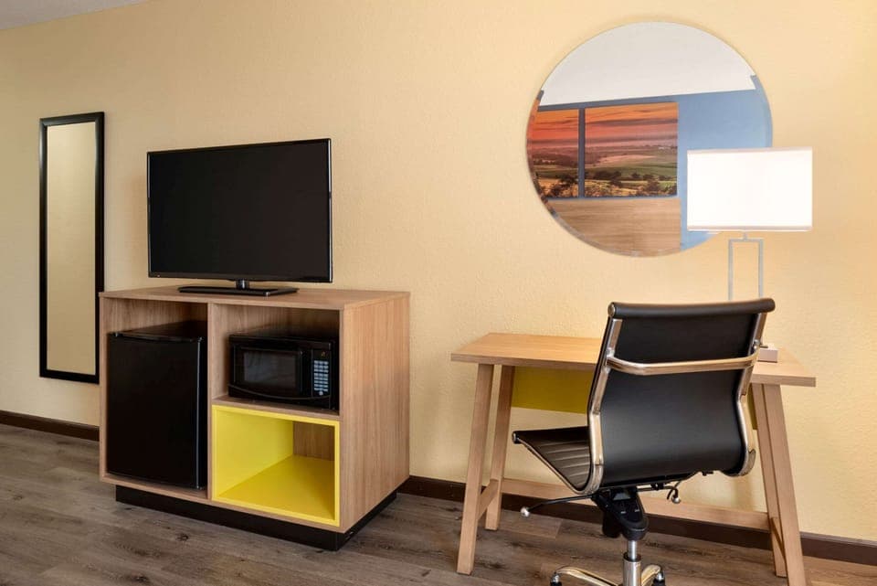 Desk, iron/ironing board, free cribs/infant beds, free WiFi