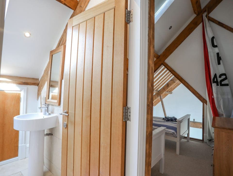 Cottage | 3 bedrooms, individually decorated, individually furnished, free WiFi