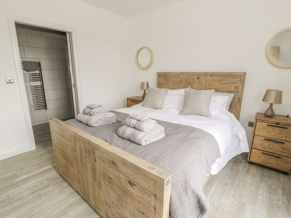 Cottage | 3 bedrooms, individually decorated, individually furnished, free WiFi