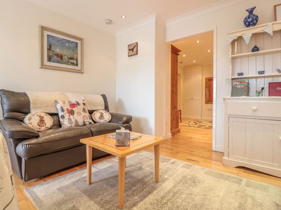 Cottage | Living area